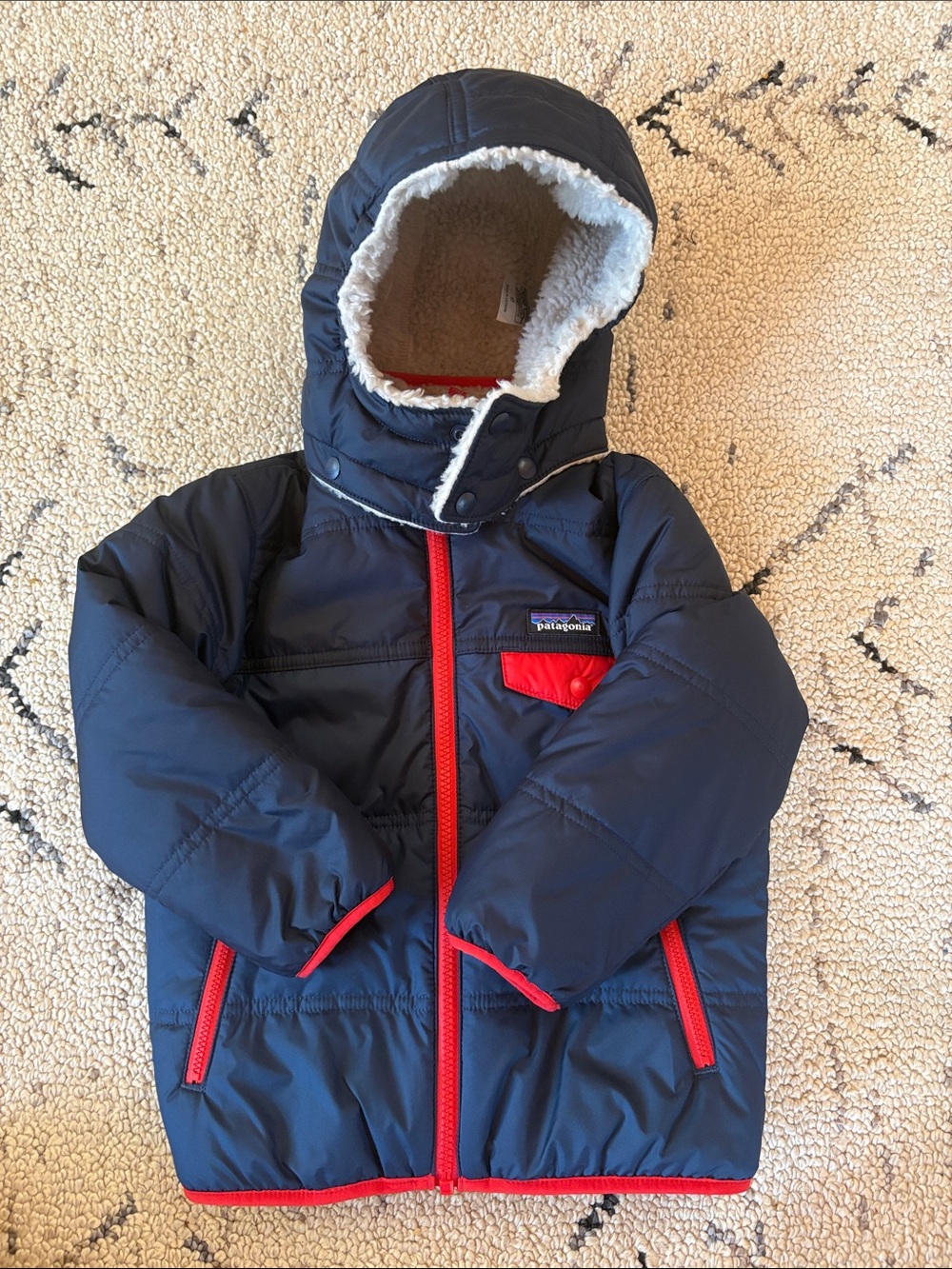 EUC Patagonia Kids Navy Puffer 3 in one sz 4t